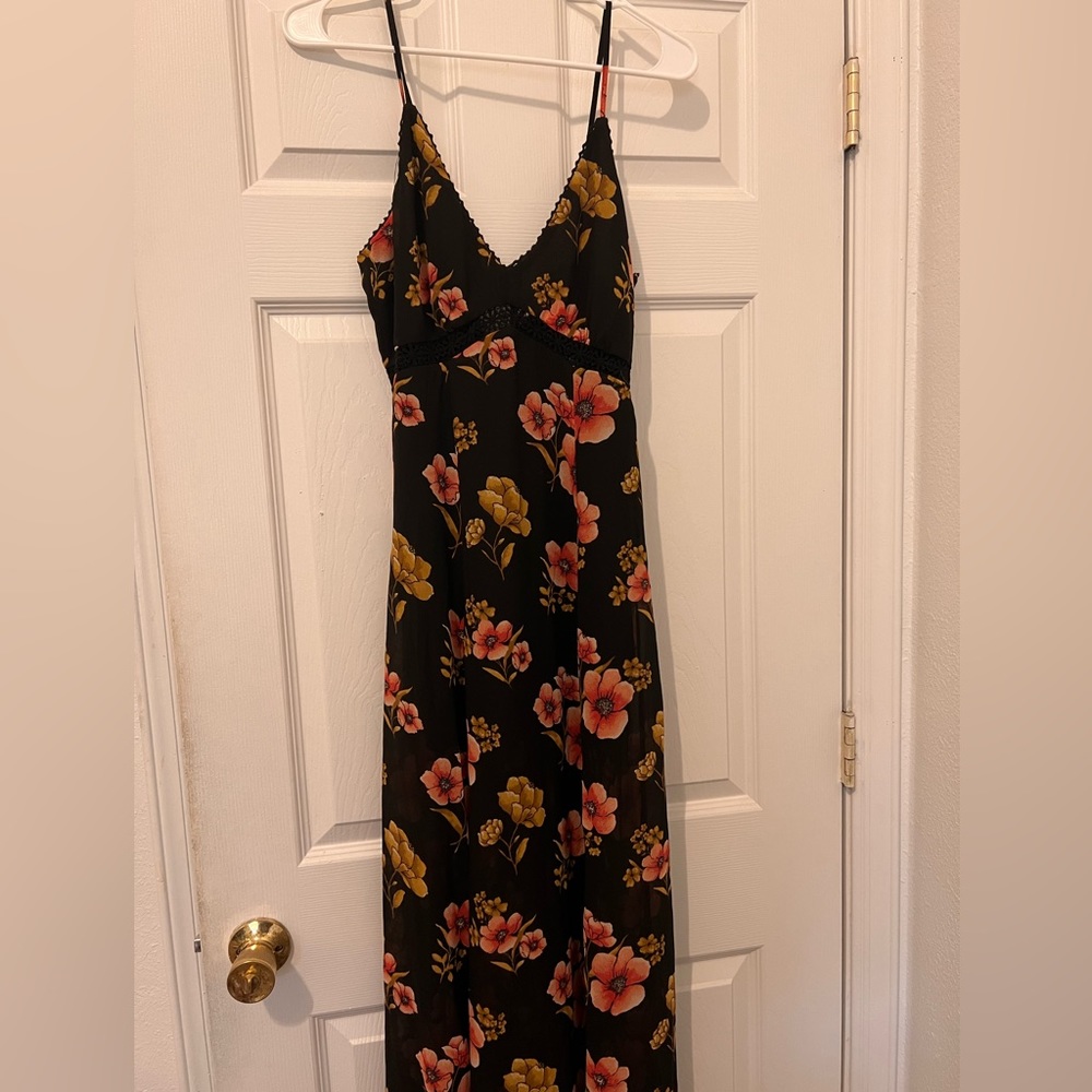 Black maxi dress with flowers size small forever 21